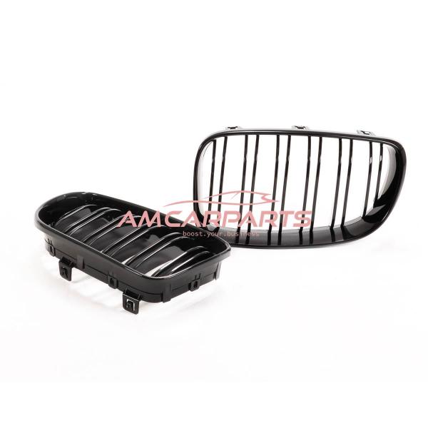 Upgrade Design Kühlergrill / Sportgrill passend für BMW 1er E81 / E82 / E87 / E88 Facelift 07-12 Hochglanz schwarz