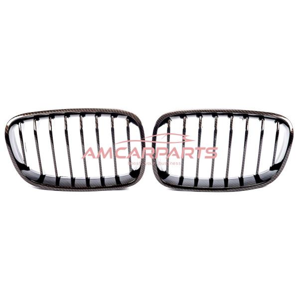 Upgrade Design Kühlergrill / Sportgrill passend für BMW 1er F20 / F21 Vor-Facelift 11-15 Carbon-Optik