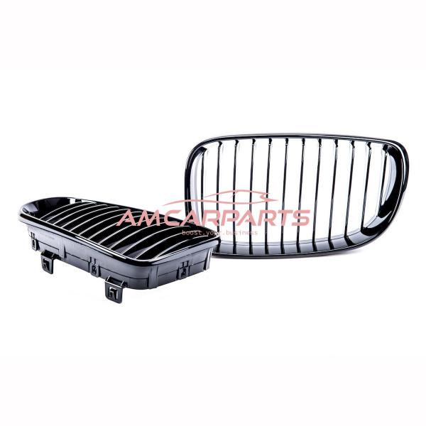 Upgrade Design Kühlergrill / Sportgrill passend für BMW 1er E81 / E82 / E87 / E88 Facelift 07-12 Hochglanz schwarz