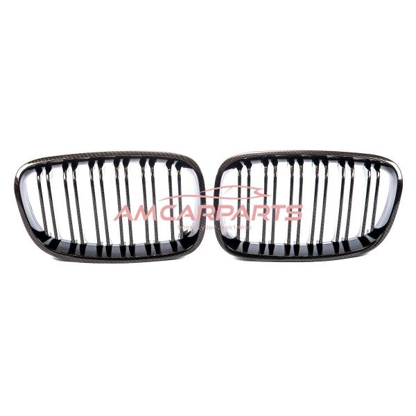 Upgrade Design Kühlergrill / Sportgrill passend für BMW 1er F20 / F21 Vor-Facelift 11-15 Carbon-Optik
