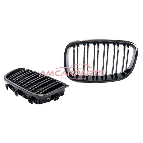 Upgrade Design Kühlergrill / Sportgrill passend für BMW 1er F20 / F21 Vor-Facelift 11-15 Carbon-Optik