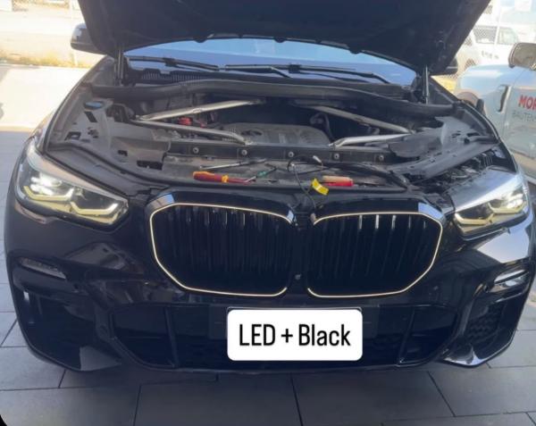 LumiFire Upgrade LED-Kühlergrill mit einer Lamelle in Schwarz glänzend passend für BMW X5 Serie G05 2019 +