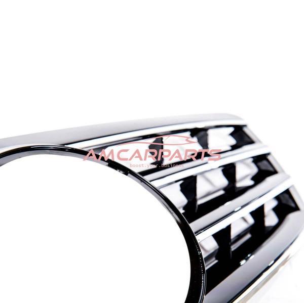 Upgrade Design Kühlergrill / Sportgrill passend für Mercedes Benz C-Klasse W203 / S203 00-07 Hochglanz schwarz / chrom