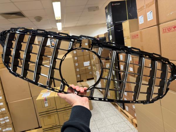 Upgrade Design Kühlergrill für Mercedes C-Klasse W205 / S205 Facelift in Chrom Schwarz