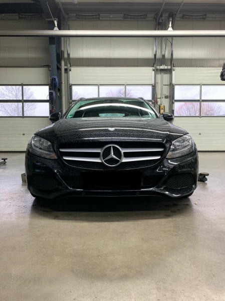 Upgrade Sportgrill / Kühlergrill für Mercedes Benz C-Klasse W205 (MOPF)18+ Hochglanz schwarz/chrom