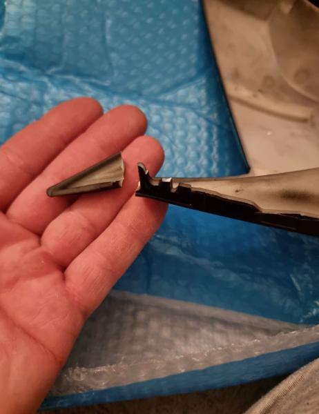 B-Ware  Upgrade Sportgrill / Kühlergrill ohne Emblem für Volkswagen T5 GP (Facelift) 10-15 schwarz Hochglanz