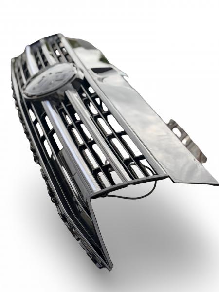 LumiFire Upgrade LED Kühlergrill Sportgrill passend für VW T6 15-19 Hochglanz-schwarz