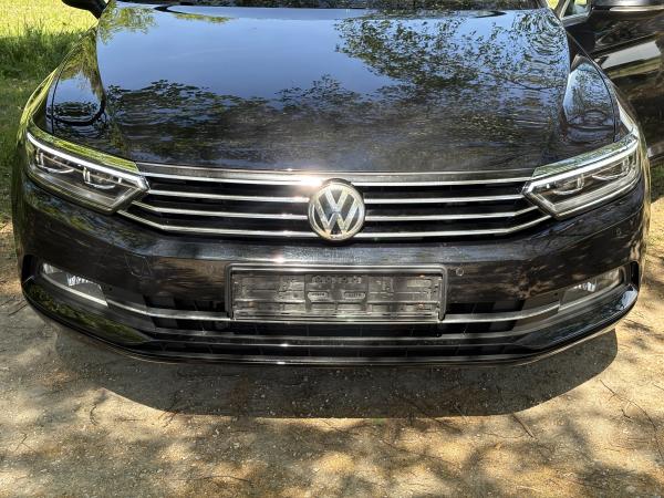 Voll LED Tagfahrlicht Scheinwerfer Set passend für VW Passat B8 14-19 schwarz mit dynamischen LED Blinker & Willkommensfunktion