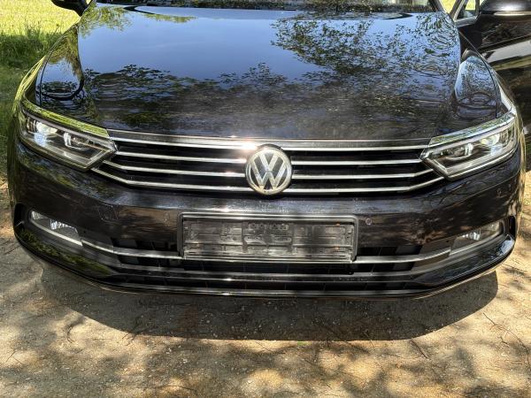 Voll LED Tagfahrlicht Scheinwerfer Set passend für VW Passat B8 14-19 schwarz mit dynamischen LED Blinker & Willkommensfunktion