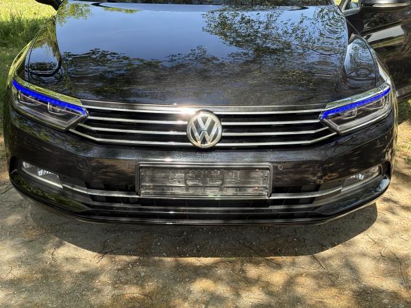 Voll LED Tagfahrlicht Scheinwerfer Set passend für VW Passat B8 14-19 schwarz mit dynamischen LED Blinker & Willkommensfunktion