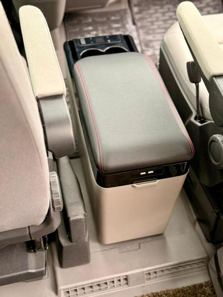 Upgrade+ "Freeze" Staufach Mittelkonsole Ablage für VW Crafter II  MAN TGE 2017+ mit Kühlfunktion, USB und Getränkehaltern + App Steuerung Grau
