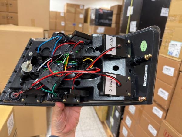 B-Ware  LED Lightbar Design Rückleuchten für Audi A6 4F (C6) 04-08 Limousine rauch (7Pin)