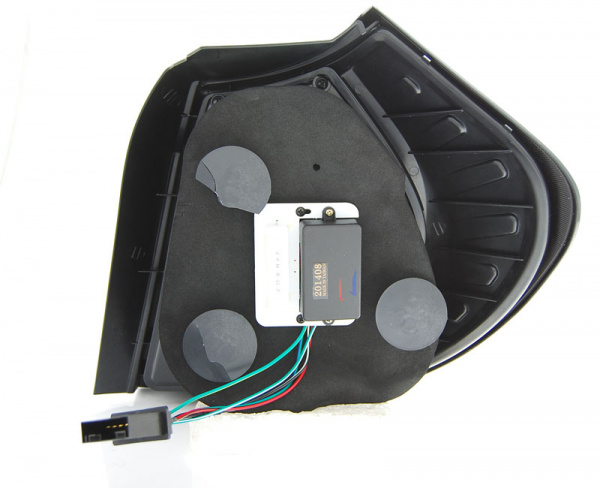 Voll LED Lightbar Design Rückleuchten für BMW 1er E87/E81 04-07 schwarz/rauch