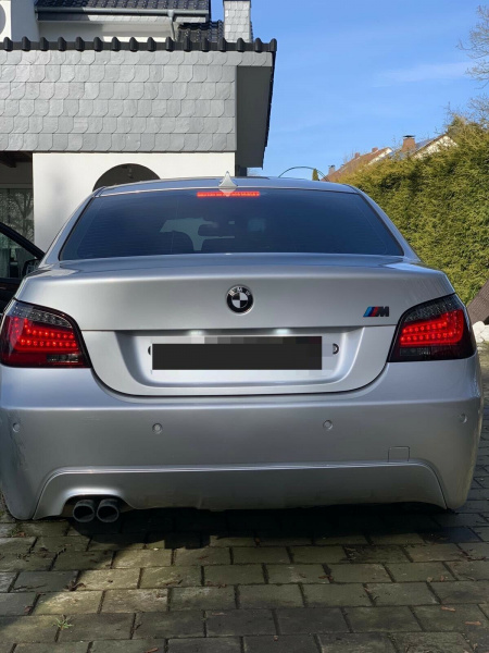 LED Lightbar Design Rückleuchten für BMW 5er E60 Limousine 03-07 rot/rauch
