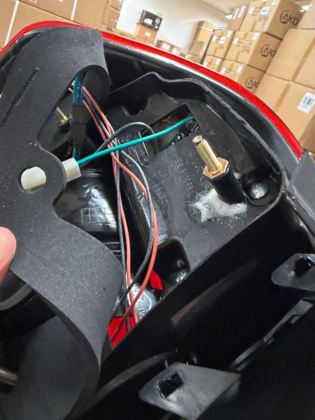 B-Ware - LED Lightbar Design Rückleuchten für BMW 3er E90 05-08 rot/klar mit LED Blinker