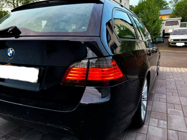 LED Upgrade Design Rückleuchten für BMW 5er E61 Touring 03-07 rot/rauch LCI Design