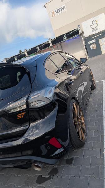 LED Lightbar Design Rückleuchten passend für Ford Focus MK4 3/5 Türer 18-21 rauch Dynamische Blinker