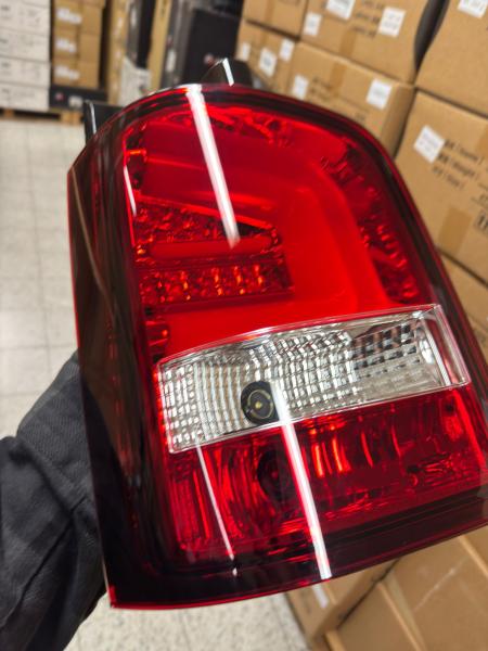 B-Ware - LED Lightbar Design Rückleuchten für VW T5 GP 10-15 rot/klar (Heckklappe) - B-Ware