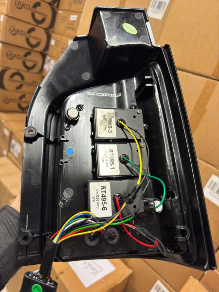 B-Ware - Voll LED Lightbar Design Rückleuchten für VW T5 Facelift (GP) 10-15 schwarz/rauch mit dynamischem Blinker