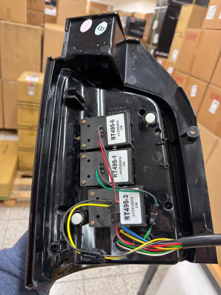 B-Ware  Voll LED Lightbar Design Rückleuchten für VW T6.1 20+ rot/klar mit dynamischem Blinker