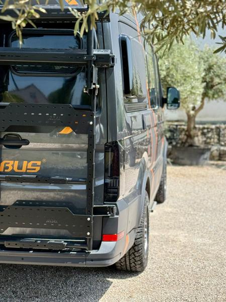 Paket - LED Tagfahrlicht Scheinwerfer-schwarz dynamisch +  Voll LED Upgrade Design Rückleuchten Set schwarz/klar mit dyn.Blinker passend für VW Crafter II / MAN TGE 2017+