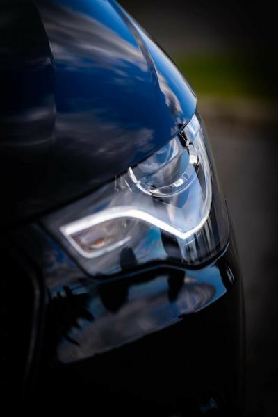 LED Tagfahrlicht Scheinwerfer für Audi A1 10-14 schwarz