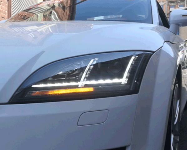 LED Tagfahrlicht Design Scheinwerfer für Audi TT 8J 06-10 schwarz