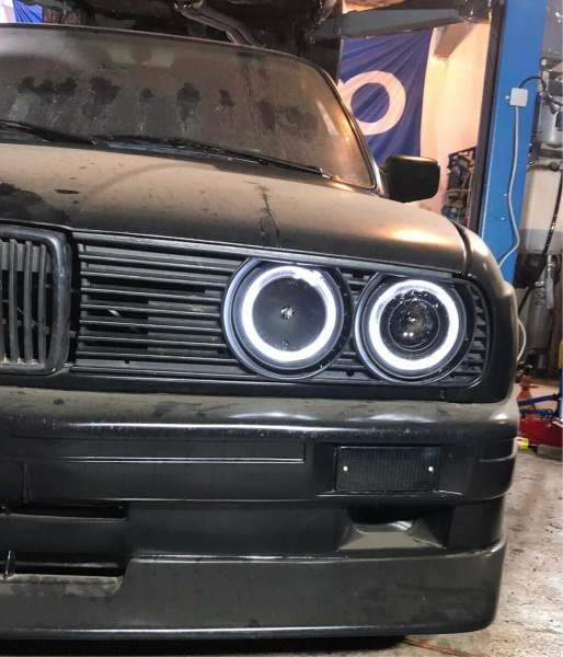 LED Angel Eyes Scheinwerfer für BMW 3er E30 82-94 schwarz