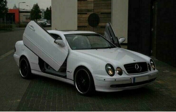 Upgrade Klarglas Scheinwerfer für Mercedes Benz CLK W208 97-02 schwarz