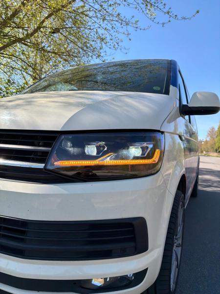 VOLL-LED Scheinwerfer passend für VW T6 15-19 schwarz mit dynamischem LED Blinker