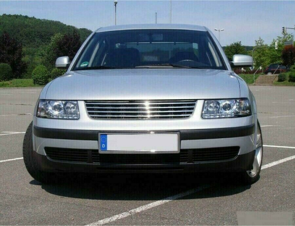 LED Tagfahrlicht Design Scheinwerfer für VW Passat 3B (B5) 96-00 chrom