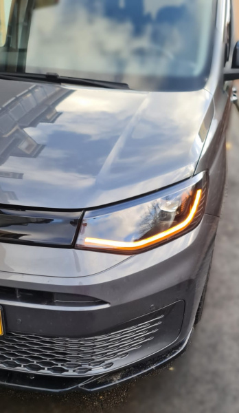 VOLL LED Tagfahrlicht Scheinwerfer Set für VW Caddy V/5 (SB) 20+ schwarz mit dyn. Blinker
