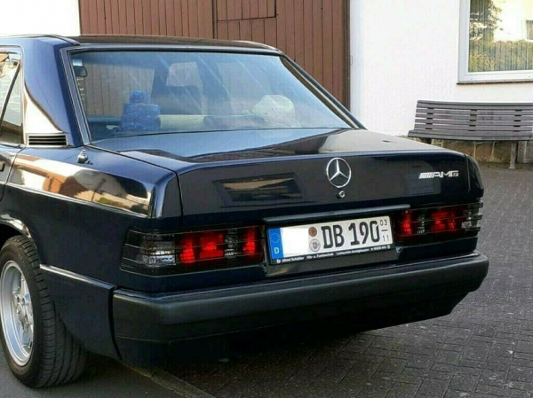 Upgrade Design Rückleuchten für Mercedes Benz 190 / W201 82-93 schwarz/rauch