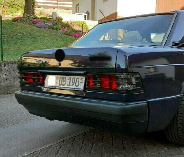 Upgrade Design Rückleuchten für Mercedes Benz 190 / W201 82-93 schwarz/rauch