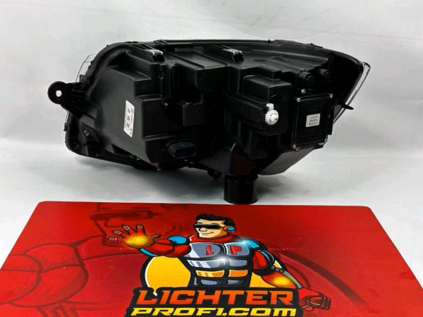 Voll-LED-"Specialized"-Black-Edition-Tagfahrlicht-Scheinwerfer-Set ohne Welcome Funktion + Voll-LED-Lightbar-Design-Rückleuchten-Set + dynamischem LED-Blinker passend für VW T6 15-19 (Heckklappe/Halogen)