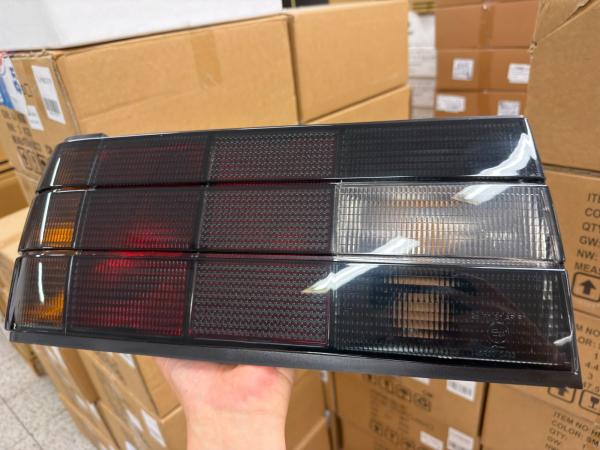 B-Ware  Exklusiv Classic-Sport Design Rückleuchten passend für BMW 3er E30 Facelift Limo, 2-Türer (Coupe), Cabrio, Touring 87-94 schwarz