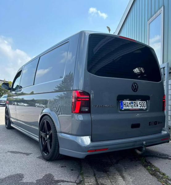 Voll LED Lightbar Design Rückleuchten für VW T5 03-09 / T5 GP (Facelift) 10-15 rot/rauch mit dynamischen Blinker