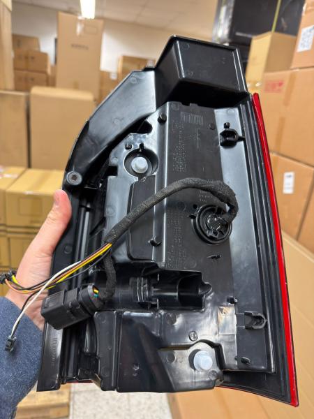 Voll LED Lightbar Design Rückleuchten für VW T6 15-19 rot/rauch mit dynamischen Blinker (für Heckklappe/Halogen)