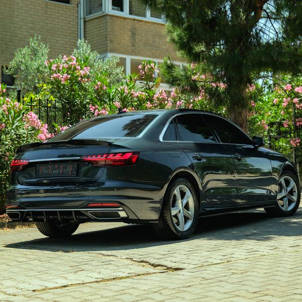 Upgrade Design Seitenschweller Set passend für Audi A4 B9 Facelift 19-24 Hochglanz schwarz