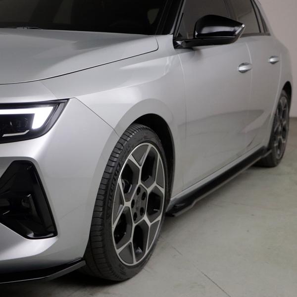 Upgrade Design Seitenschweller Set passend für Opel Astra L 20+ Hochglanz schwarz