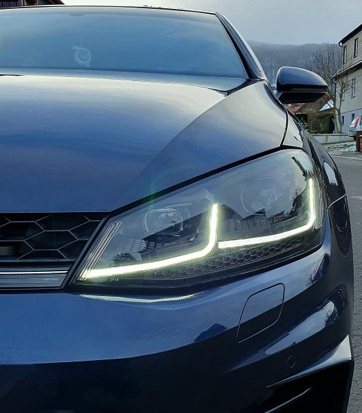 LED Tagfahrlicht Scheinwerfer für VW Golf 7 12-17 schwarz im Facelift Design mit dynamischem LED Blinker