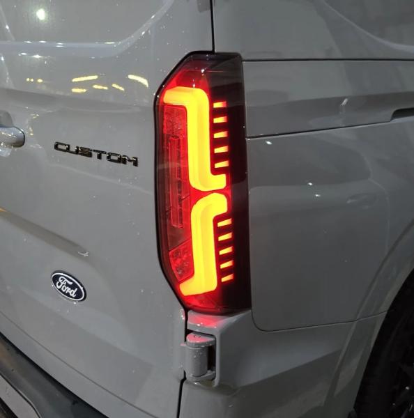 Voll LED Upgrade Design Rückleuchten passend für Ford Transit Custom / Custom (MK3) ab 2023 schwarz/rauch