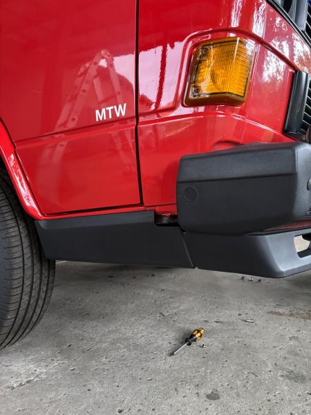 Upgrade Design Frontspoiler / Lippe passend für VW T3 79-92 (5-teilig) matt schwarz