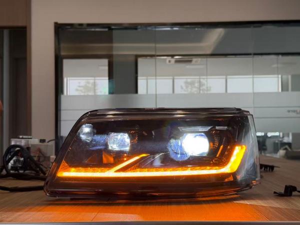 EXCLUSIVE VOLL LED Upgrade Design Scheinwerfer Set VW T5 03-09 dynamisch schwarz mit Willkommensfunktion und dyn. LED Blinker