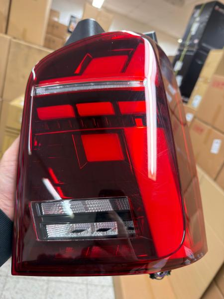 B-Ware  Voll LED Lightbar Design Rückleuchten passend für VW T5 03-09 / T5 GP (Facelift) 10-15 rot/rauch mit dynamischen Blinker