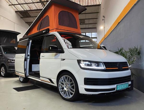Voll LED Tagfahrlicht Scheinwerfer passend für VW T6 15-19 schwarz mit dynamischen LED Blinker