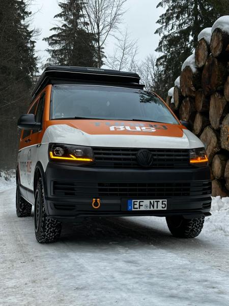 Voll LED Tagfahrlicht Scheinwerfer passend für VW T6 15-19 schwarz mit dynamischen LED Blinker