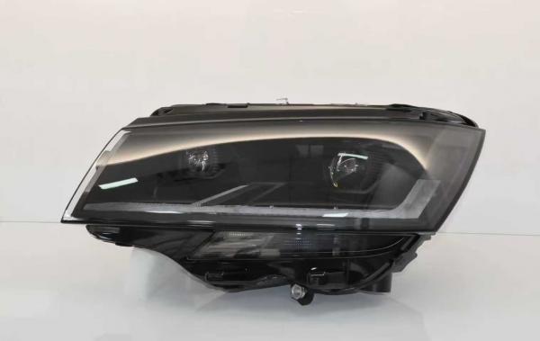 Voll LED "Specialized" Tagfahrlicht Scheinwerfer Set "Complete Black" für VW T6.1 ab 2019