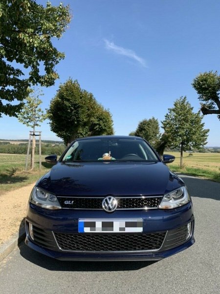 Upgrade Design Frontstoßstange für VW Jetta VI 11-14 Lim./Variant mit PDC
