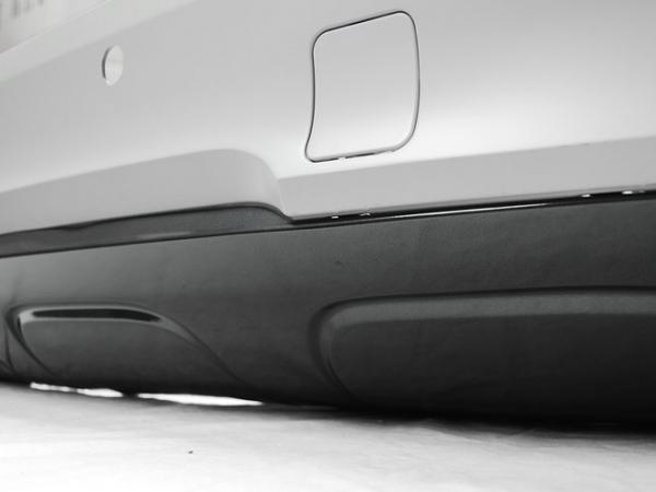 Upgrade Design Heckstoßstange für BMW X1 E84 09-13 Diesel mit PDC